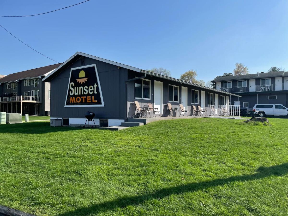 Poolside Double Rooms Lake City Exterior photo